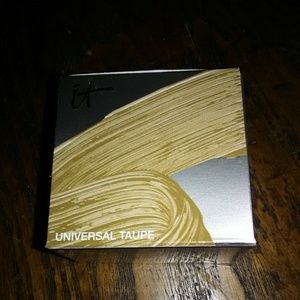 Brand new It cosmetics build a brow